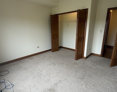 7050 183rd Street - Photo Thumbnail 15