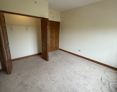 7050 183rd Street - Photo Thumbnail 16