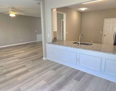 3611 Gainesway Trace - Photo Thumbnail 9
