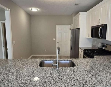 3611 Gainesway Trace - Photo Thumbnail 10