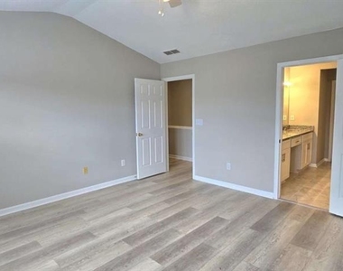 3611 Gainesway Trace - Photo Thumbnail 41
