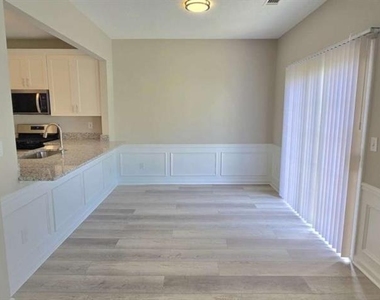 3611 Gainesway Trace - Photo Thumbnail 8