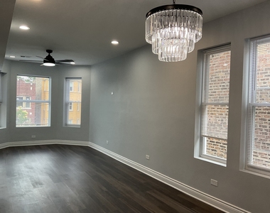 7940 S Carpenter Street - Photo Thumbnail 5