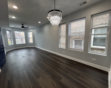 7940 S Carpenter Street - Photo Thumbnail 8