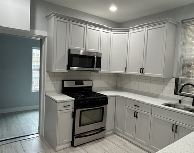 7940 S Carpenter Street - Photo Thumbnail 23