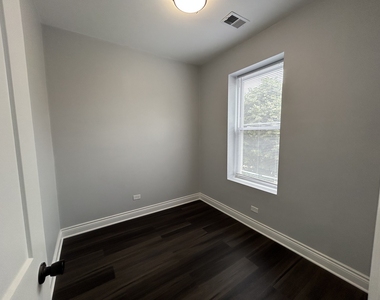 7940 S Carpenter Street - Photo Thumbnail 32