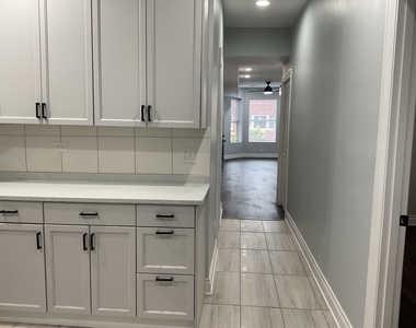 7940 S Carpenter Street - Photo Thumbnail 16