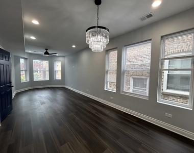 7940 S Carpenter Street - Photo Thumbnail 14