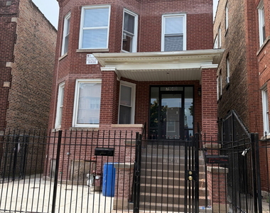 7940 S Carpenter Street - Photo Thumbnail 1
