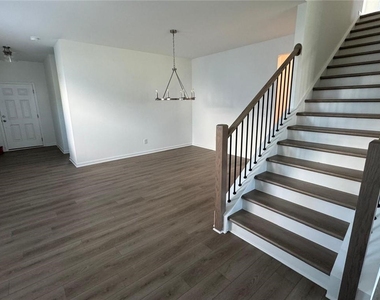 30 Everly Way - Photo Thumbnail 5