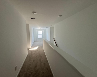 30 Everly Way - Photo Thumbnail 23