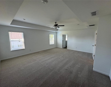 30 Everly Way - Photo Thumbnail 10