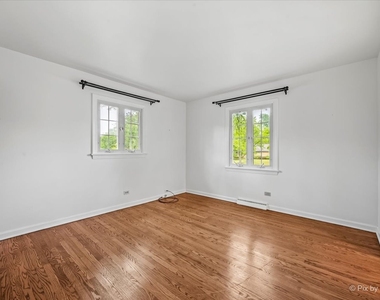 116 S Deerpath Road - Photo Thumbnail 13