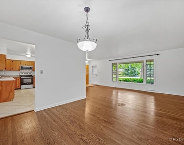 116 S Deerpath Road - Photo Thumbnail 5