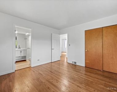 116 S Deerpath Road - Photo Thumbnail 14