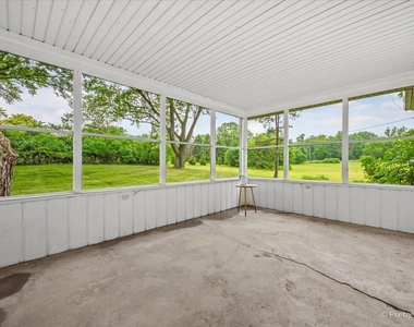 116 S Deerpath Road - Photo Thumbnail 11