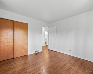 116 S Deerpath Road - Photo Thumbnail 18