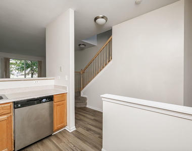 2943 Kentshire Circle - Photo Thumbnail 7