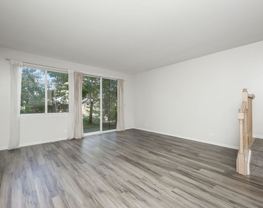 2943 Kentshire Circle - Photo Thumbnail 2