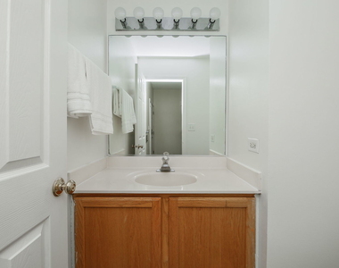 2943 Kentshire Circle - Photo Thumbnail 8
