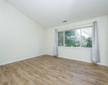2943 Kentshire Circle - Photo Thumbnail 10