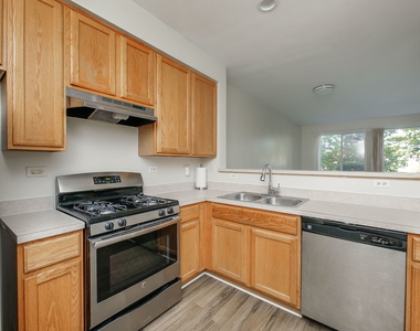 2943 Kentshire Circle - Photo Thumbnail 5