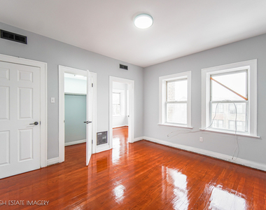 6720 S Paxton Avenue - Photo Thumbnail 14
