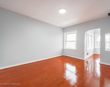 6720 S Paxton Avenue - Photo Thumbnail 13