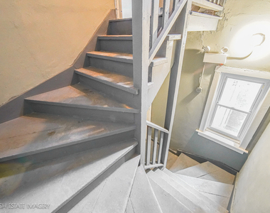 6720 S Paxton Avenue - Photo Thumbnail 16