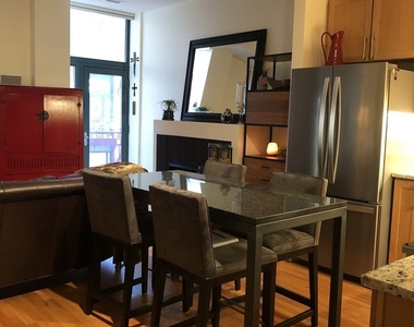 208 W Washington Street - Photo Thumbnail 3