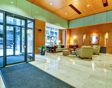 208 W Washington Street - Photo Thumbnail 17