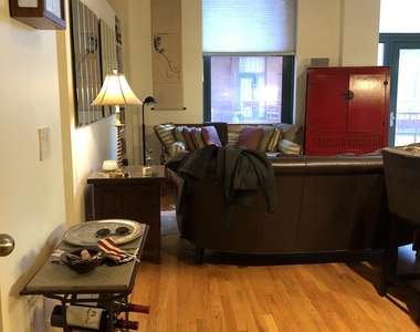 208 W Washington Street - Photo Thumbnail 8