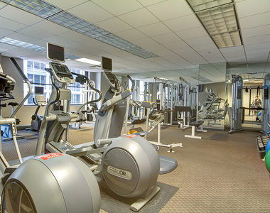208 W Washington Street - Photo Thumbnail 16
