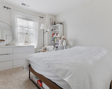 726 Hanbury Drive - Photo Thumbnail 10
