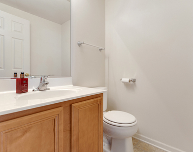 726 Hanbury Drive - Photo Thumbnail 8