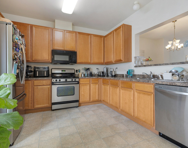 726 Hanbury Drive - Photo Thumbnail 5