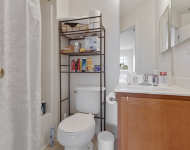 726 Hanbury Drive - Photo Thumbnail 13