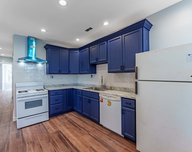 3720 W Eddy Street - Photo Thumbnail 12