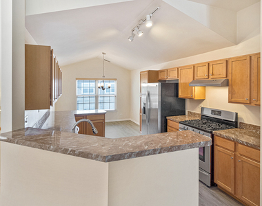 2409 Wilton Lane - Photo Thumbnail 9