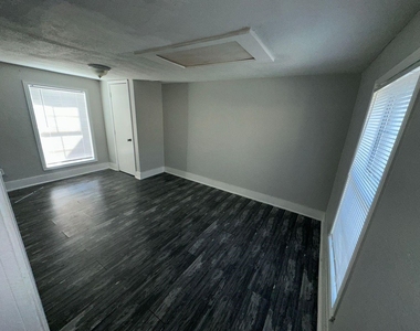 412 N 8th Street - Photo Thumbnail 13