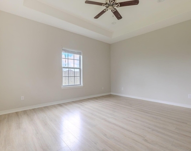 2422 Cardinal Drive - Photo Thumbnail 13