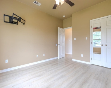 2422 Cardinal Drive - Photo Thumbnail 24