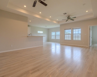 2422 Cardinal Drive - Photo Thumbnail 10
