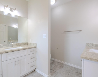 2422 Cardinal Drive - Photo Thumbnail 15