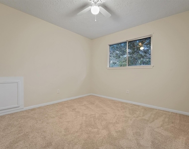 3622 Highland Lakes Drive - Photo Thumbnail 6