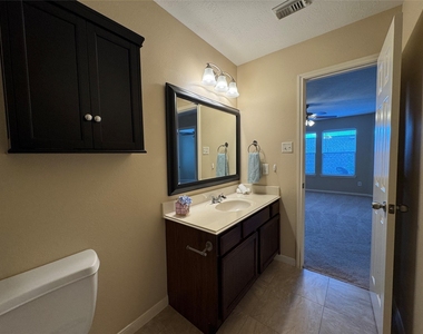 2515 Ember Canyon Lane - Photo Thumbnail 30
