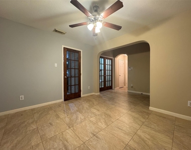 2515 Ember Canyon Lane - Photo Thumbnail 3