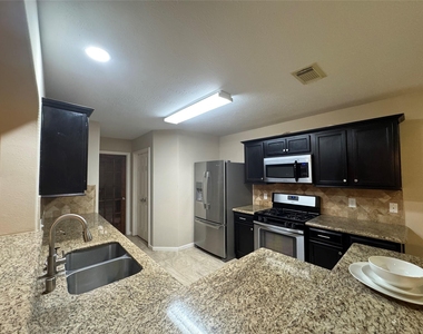 2515 Ember Canyon Lane - Photo Thumbnail 10