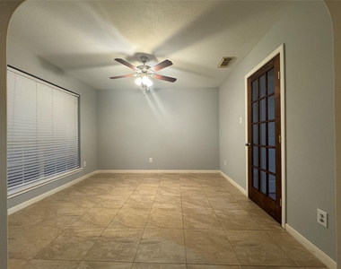 2515 Ember Canyon Lane - Photo Thumbnail 2
