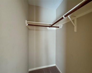 2515 Ember Canyon Lane - Photo Thumbnail 35